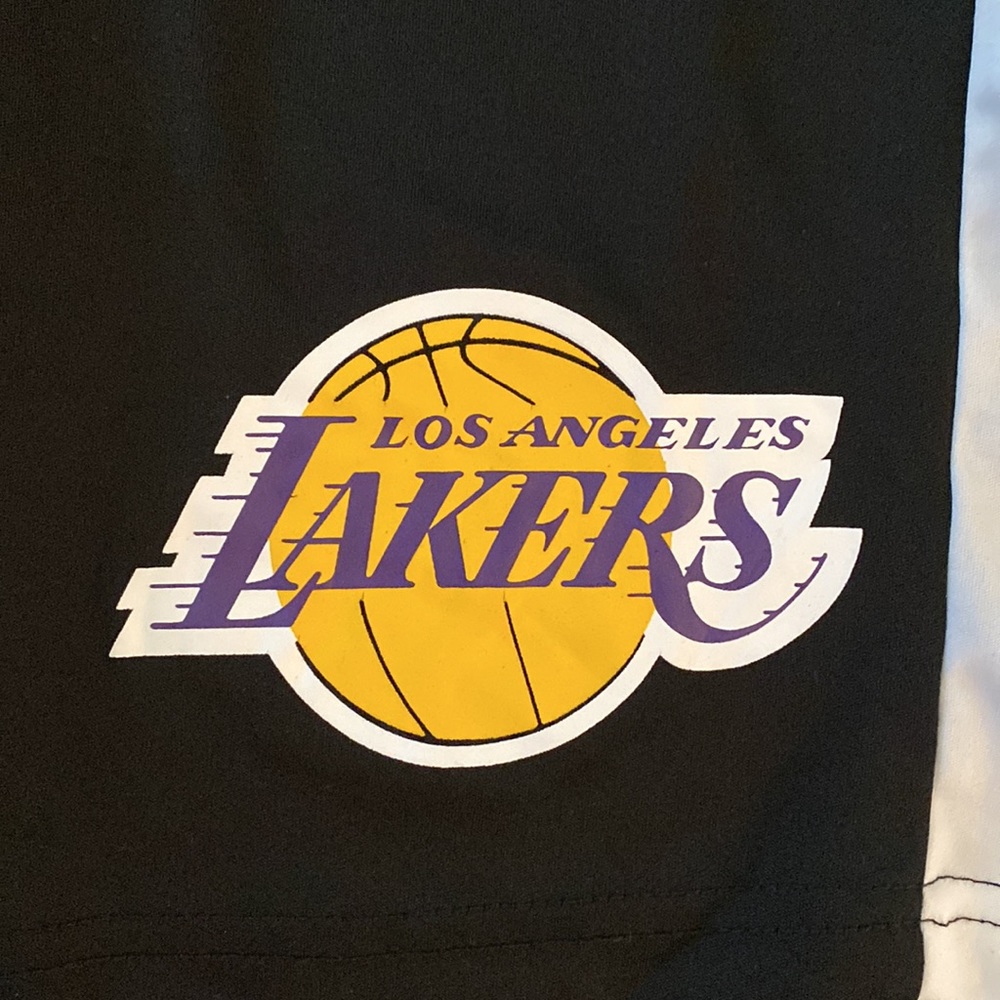 Los Angeles Lakers Basketball Shorts - Picture 3 of 3